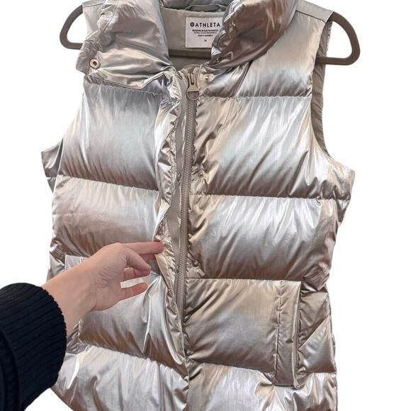 Athleta Silver Downtown Metallic Down Puffer Vest Silver Size M - Picture 7 of 13